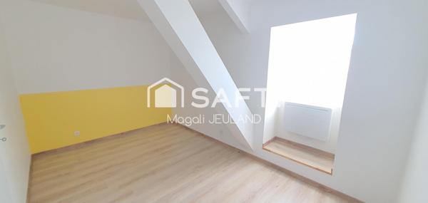 MAISON EN PIERRE RÉNOVÉE A NEUF , TERRAIN 1000 M2 , 4 CHAMBRES, LUMINEUSE.