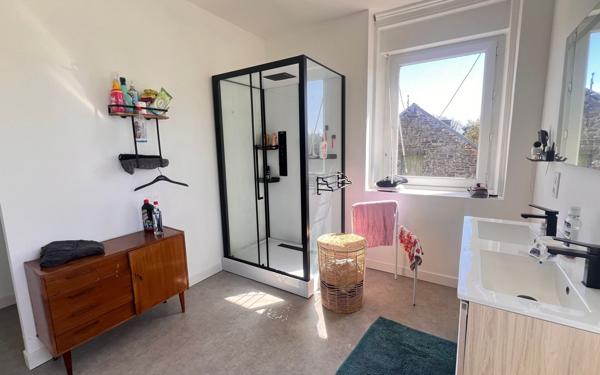 Maison à vendre    4 pièces • 166,88 m2 Plouguernével