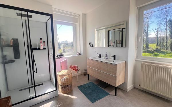 Maison à vendre    4 pièces • 166,88 m2 Plouguernével