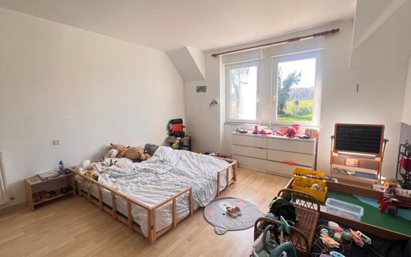 Maison à vendre    4 pièces • 166,88 m2 Plouguernével