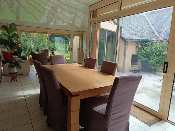 Maison familiale avec 5 chambres + revenu locatif