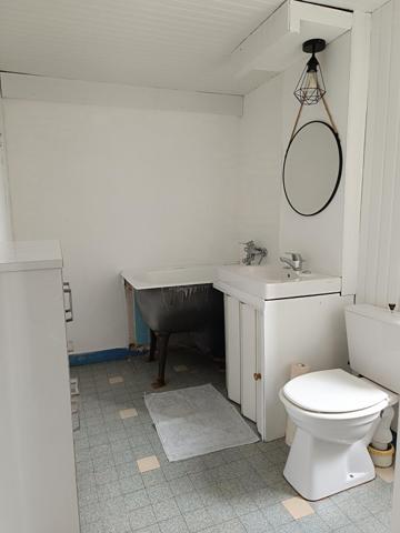 Maison familiale avec 5 chambres + revenu locatif