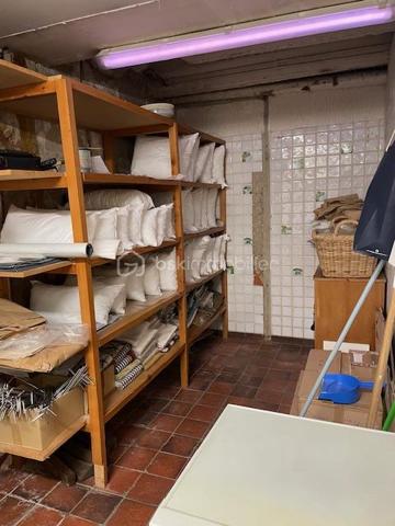 Local d activites de 89 m²