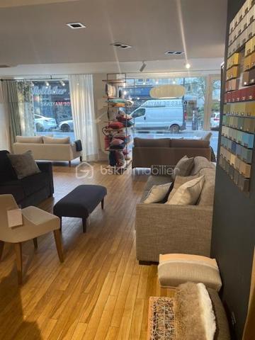 Local d activites de 55 m²