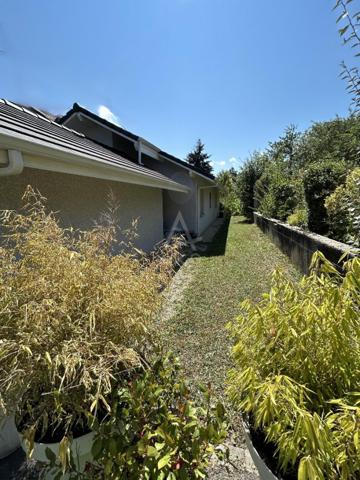 MAISON PLEIN PIED A BARBERAZ