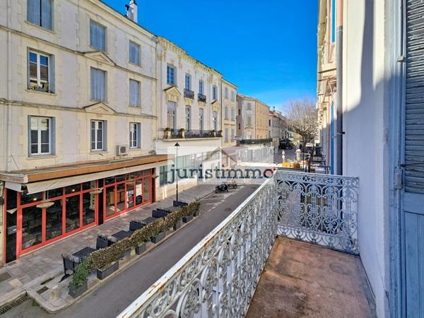 Orange (84100) joli appartement en hyper centre avec balcon 69m² bel emplacement