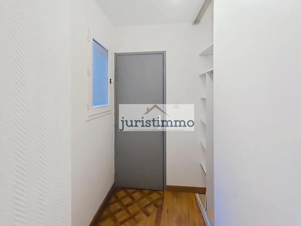 Orange (84100) joli appartement en hyper centre avec balcon 69m² bel emplacement
