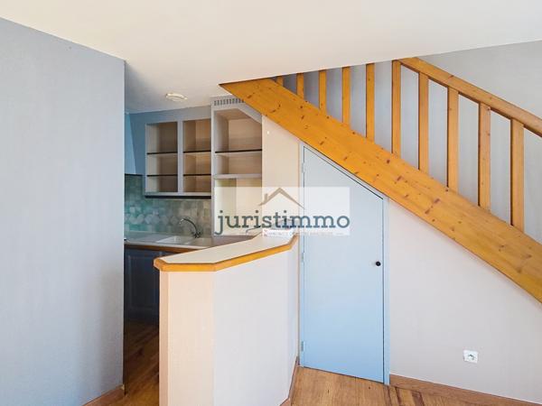 Orange (84100) joli appartement en hyper centre avec balcon 69m² bel emplacement