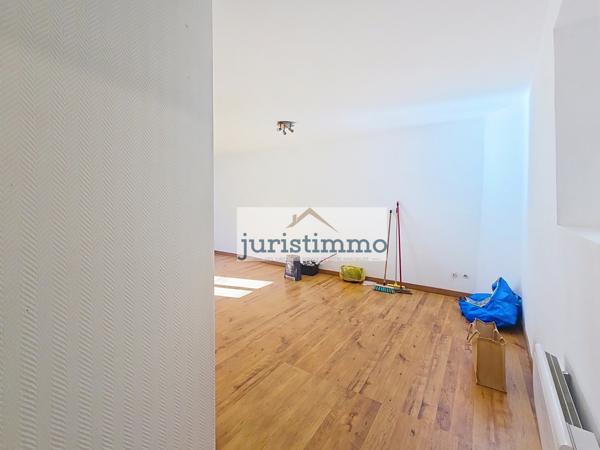 Orange (84100) joli appartement en hyper centre avec balcon 69m² bel emplacement