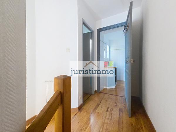 Orange (84100) joli appartement en hyper centre avec balcon 69m² bel emplacement