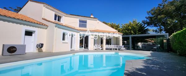 Maison à BRETIGNOLLES-SUR-MER, 85470 - 9 pièces 251m²