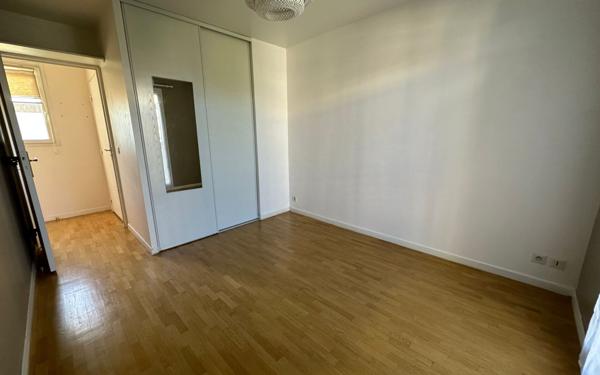 Appartement à louer    3 pièces •  Clamart