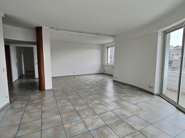 Appartement Clermont Ferrand - 3 piece(s) - 120 m²  balcon, parking et cave