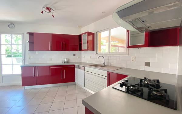 Maison à vendre    6 pièces •  Montalzat