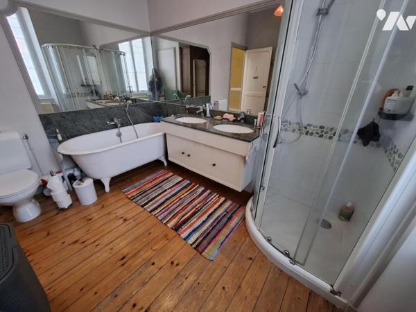 Maison en pierre de 156 m² hab - 4 chambres - SAINTES Rive Gauche - quartier Historique 