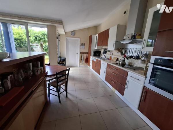 Maison en pierre de 156 m² hab - 4 chambres - SAINTES Rive Gauche - quartier Historique 