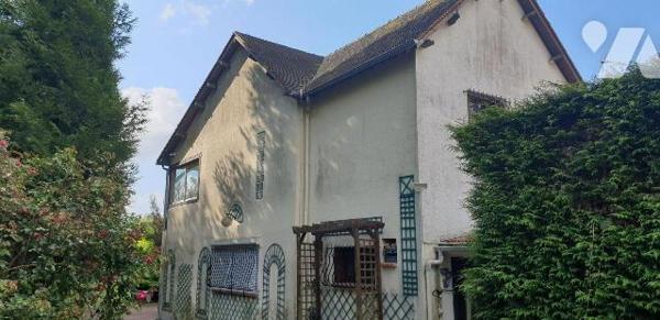 Maison à Vendre à Forges-les-Eaux (76440) en Seine-Maritime (76)

Cette maison dispose d'une ...