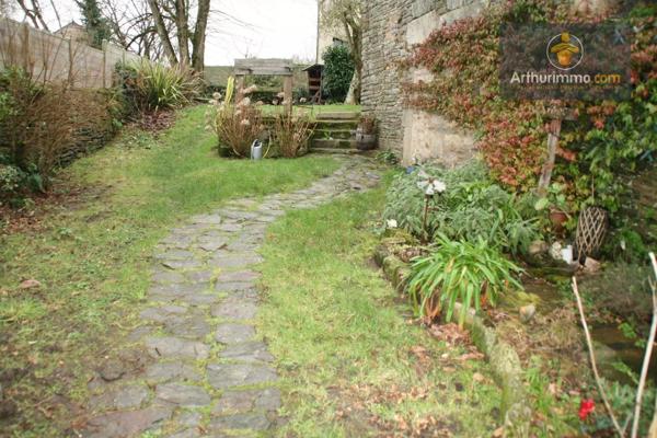 Vente                                                      Maison
                        
                     8 pièces                      153 m2                     à Josselin