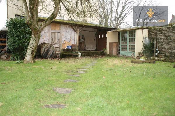 Vente                                                      Maison
                        
                     8 pièces                      153 m2                     à Josselin