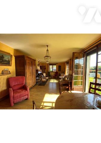 Plage et commerces à pied pour cette maison sur 1043m² de jardin