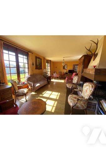 Plage et commerces à pied pour cette maison sur 1043m² de jardin