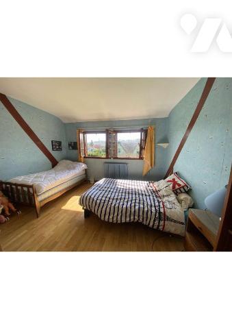 Plage et commerces à pied pour cette maison sur 1043m² de jardin