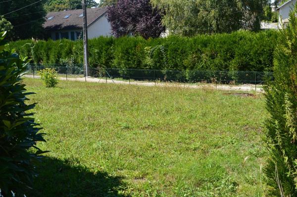 Terrain constructible 557 m² Franois