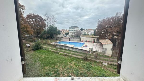 Un appartement lumineux en pleine verdure
