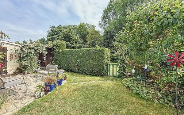 Maison à vendre    5 pièces • 95 m2 Voisins-le-Bretonneux