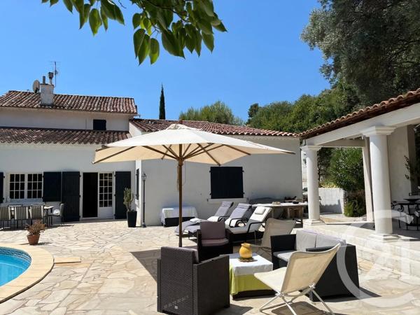 Maison à vendre  11 pièces - 277 m 2   BANDOL  - 83