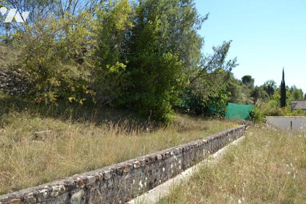 MAISON INDIVIDUELLE AVEC TERRAIN ATTENANT DE 1617 m²
