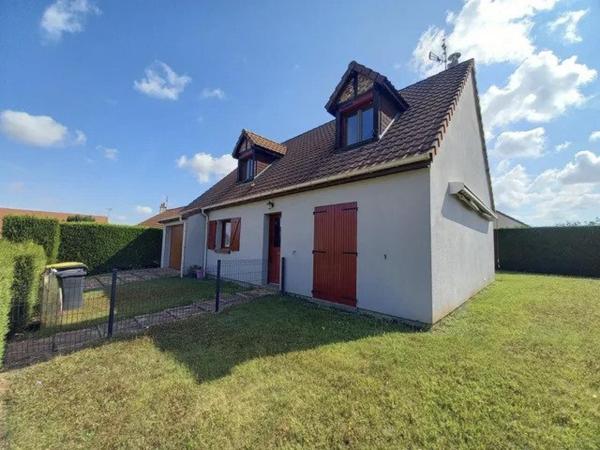 Pavillon familial 3 chambres, garage et terrain