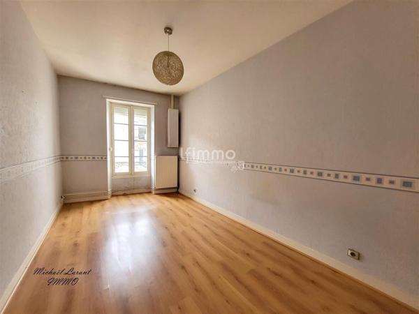 Appartement, terrain et local commercial