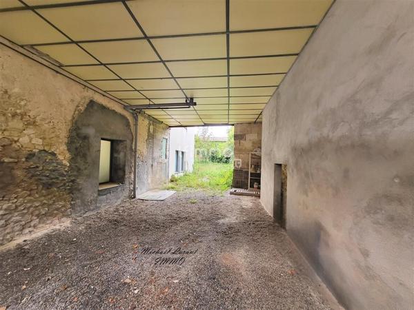 Appartement, terrain et local commercial