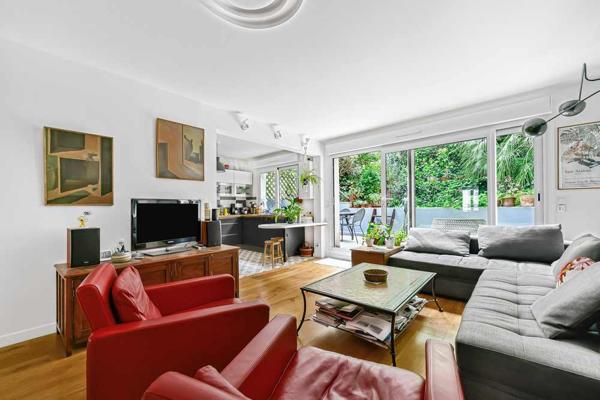 Paris (75018) appartement avec terrasse, jardin et parking à Montmartre