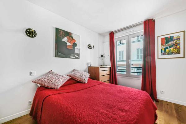 Paris (75018) appartement avec terrasse, jardin et parking à Montmartre