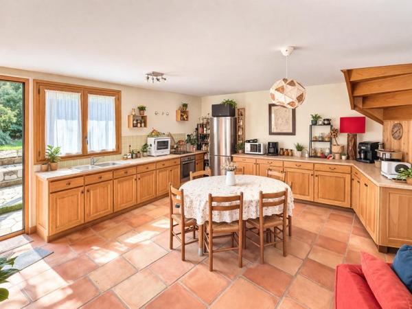 Vente / Maison et grand terrain