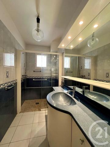 Appartement F3 à vendre  3 pièces - 55,80 m 2   ST CYR SUR MER  - 83