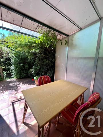 Appartement F3 à vendre  3 pièces - 55,80 m 2   ST CYR SUR MER  - 83