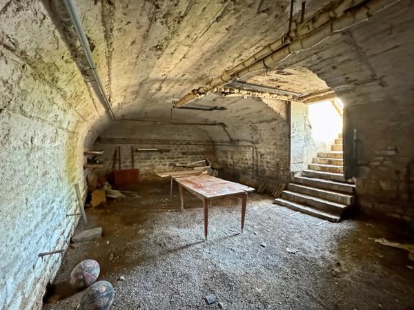 À vendre : Belle maison de caractère au cœur d'AUNAY EN BAZOIS (58) – Idéale pour investissement locatif !