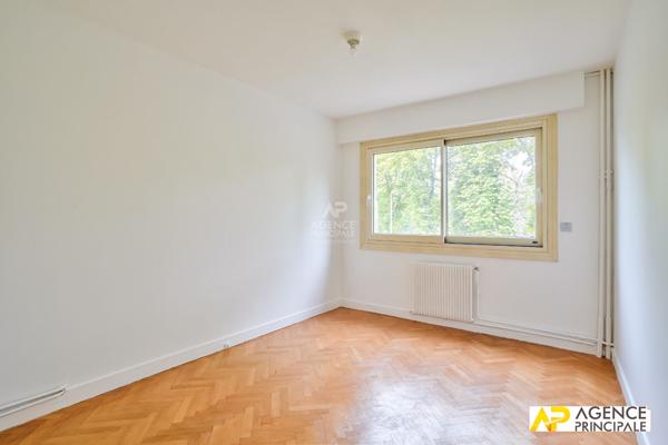 Parc Maisons laffitte pièce(s) 97 m2 - ascenseur - 3 / 4 chambres - vue dégagée - box et parking €550 000 ** - Référence 13026