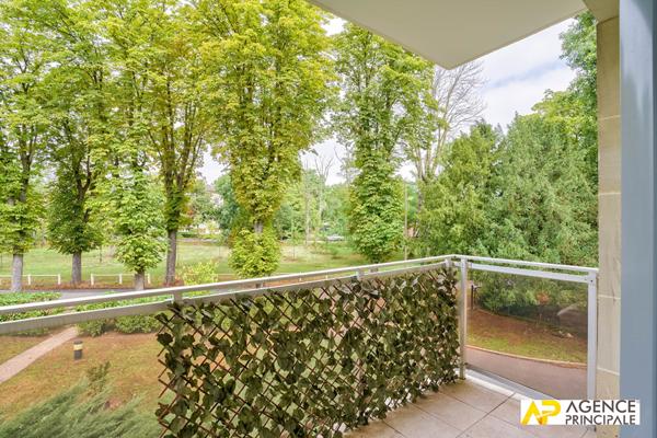 Parc Maisons laffitte pièce(s) 97 m2 - ascenseur - 3 / 4 chambres - vue dégagée - box et parking €550 000 ** - Référence 13026