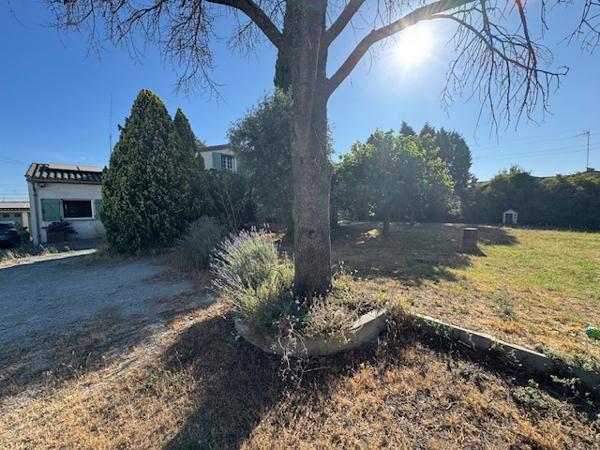 Maison familiale de 205m² sur un terrain entièrement clos de 2200m² Bram (11150)