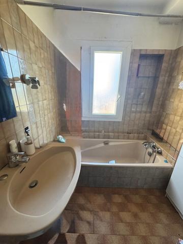 Maison familiale de 205m² sur un terrain entièrement clos de 2200m² Bram (11150)