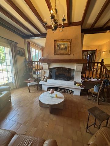 Maison familiale de 205m² sur un terrain entièrement clos de 2200m² Bram (11150)