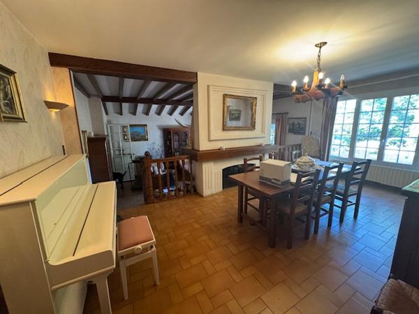 Maison familiale de 205m² sur un terrain entièrement clos de 2200m² Bram (11150)