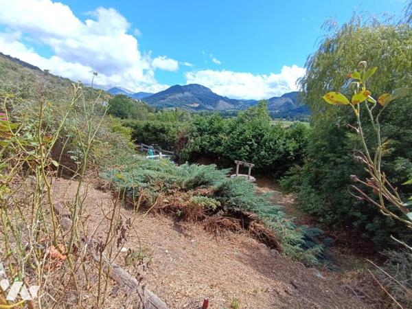 Vente Maison T4 avec beau jardin à SEYNE