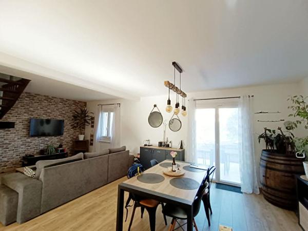 Maison Istres 6 pièce(s) 95 m2 PISCINE JARDIN ET GARAGE