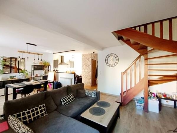 Maison Istres 6 pièce(s) 95 m2 PISCINE JARDIN ET GARAGE