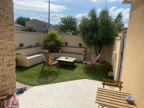 Maison Istres 6 pièce(s) 95 m2 PISCINE JARDIN ET GARAGE